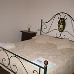 Is Concais Ξενοδοχείο Tratalias